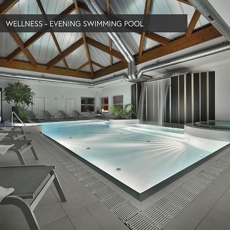 Premium Wellness & Wine Hotel Зноймо Экстерьер фото