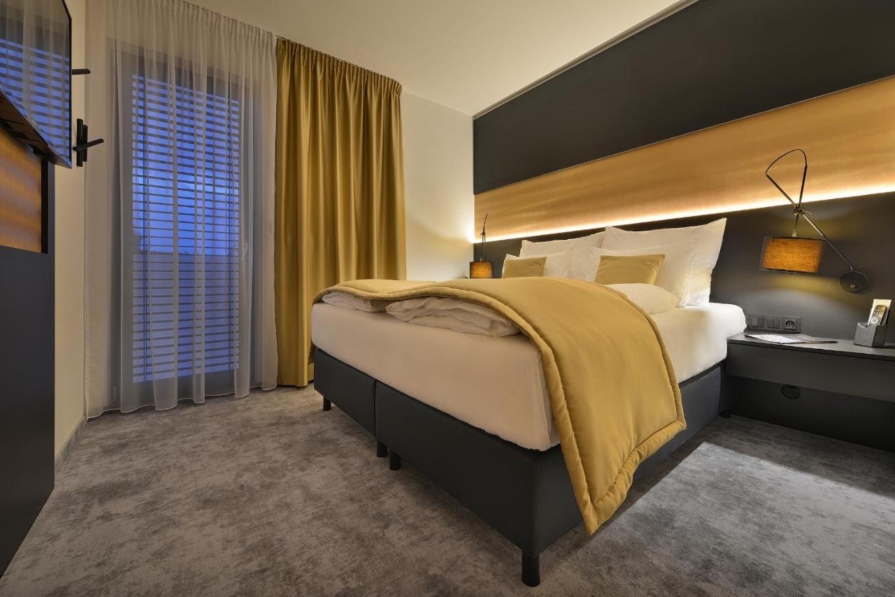 Premium Wellness & Wine Hotel Зноймо Экстерьер фото