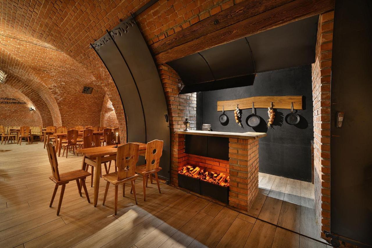 Premium Wellness & Wine Hotel Зноймо Экстерьер фото