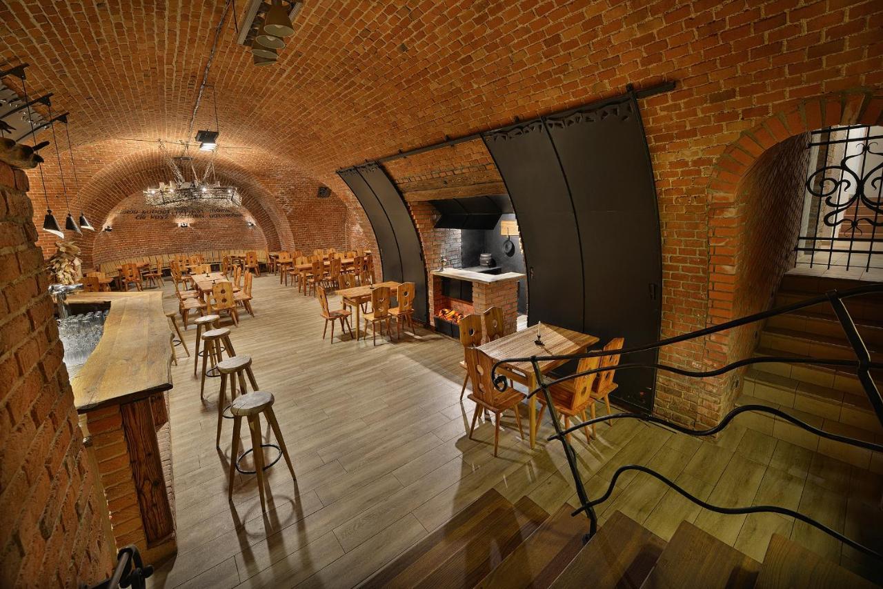 Premium Wellness & Wine Hotel Зноймо Экстерьер фото