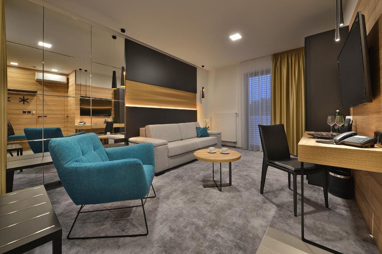 Premium Wellness & Wine Hotel Зноймо Экстерьер фото
